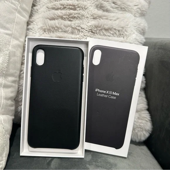 iPhone XS Max Apple Black Leather Case - Picture 6 of 11